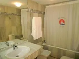 Turisticos Rio Marinas * نيرخا